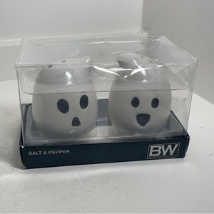 Halloween Ghost Salt and Pepper Shaker Set